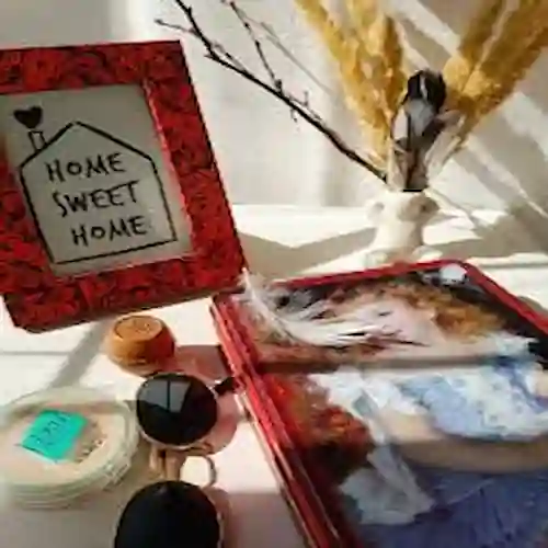 Decorative Accessories